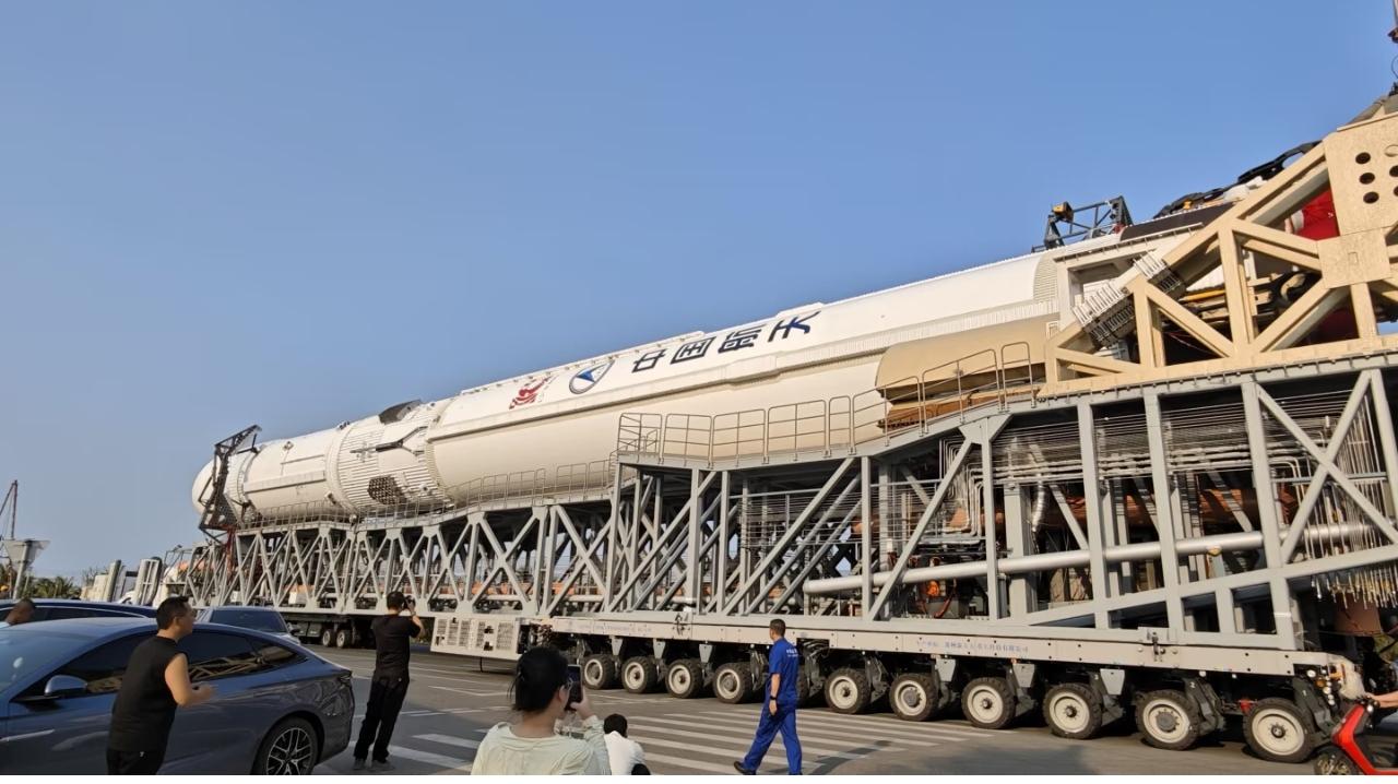 月底长征10号乙的发射推迟了。

海南那边搞火箭发射旅游的传来最新消息，本月底长