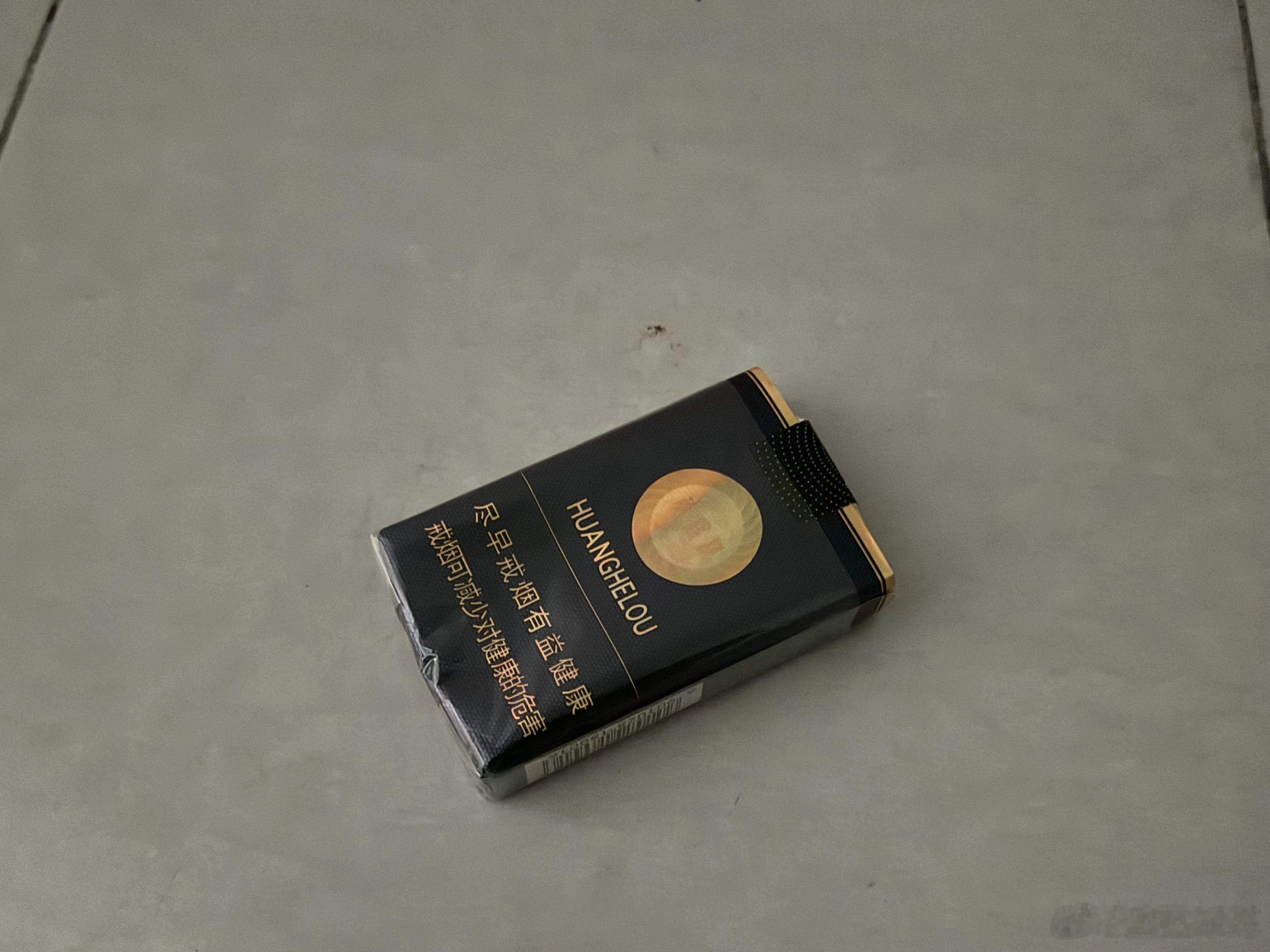 真的有点气刚在厕所回微信消息有个大哥急着要买车结果一包烟掉坑里了！！这是今天刚拆