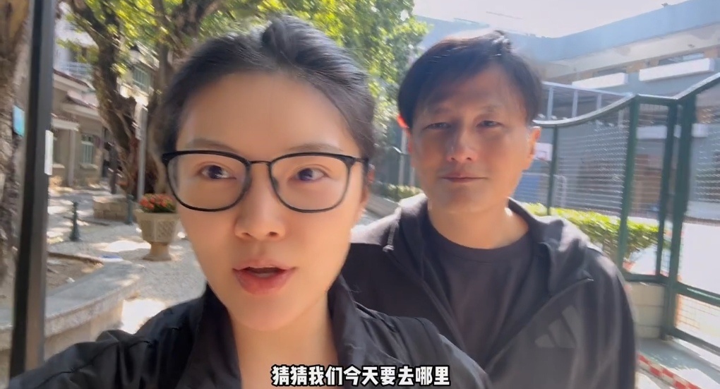 徐冬冬摔倒尹子维急成啥样了一个箭步冲回来帮老婆系鞋带啊，徐冬冬摔倒尹子维急成啥样