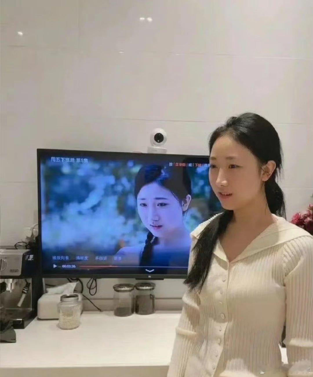 普通人上镜能有多离谱原来说的上镜胖10斤是真的，这对比也太明显了。