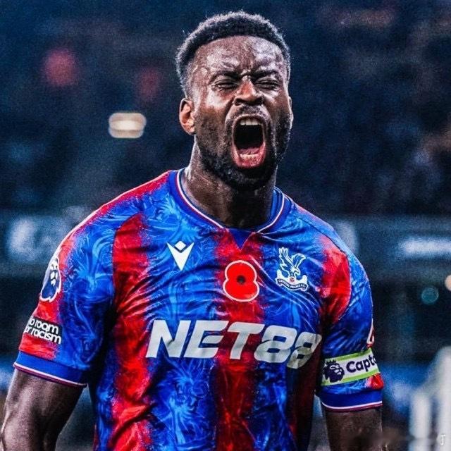 据多方报道，曼城即将向水晶宫提交求购25岁英格兰中卫格伊的报价。罗马诺称，蓝月在