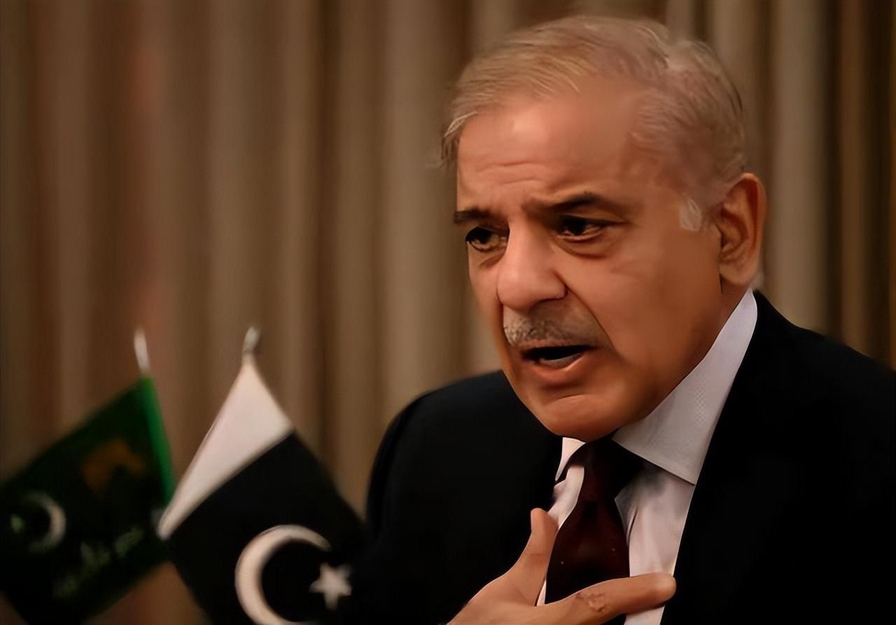 俄罗斯暗摆美国一道，普京表态打脸特朗普，美国霸权彻底露底

如果说巴基斯坦是明着