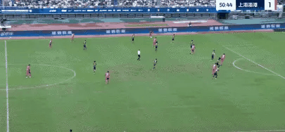 海港加布里埃尔也太强了吧，速度优势太明显了，童磊，刘浩帆两个国内算快算壮的球员了