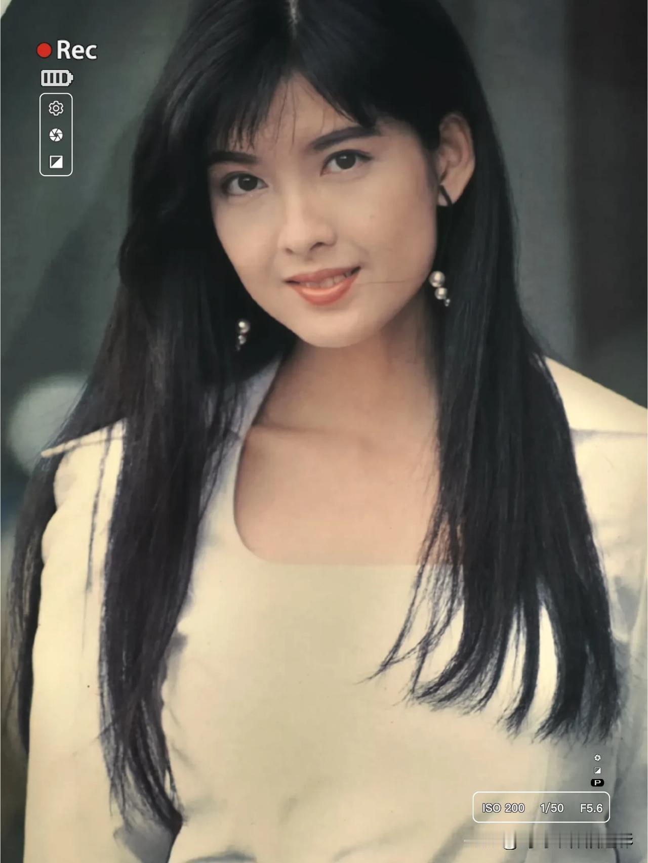 你一抬眼，溅起春风💐