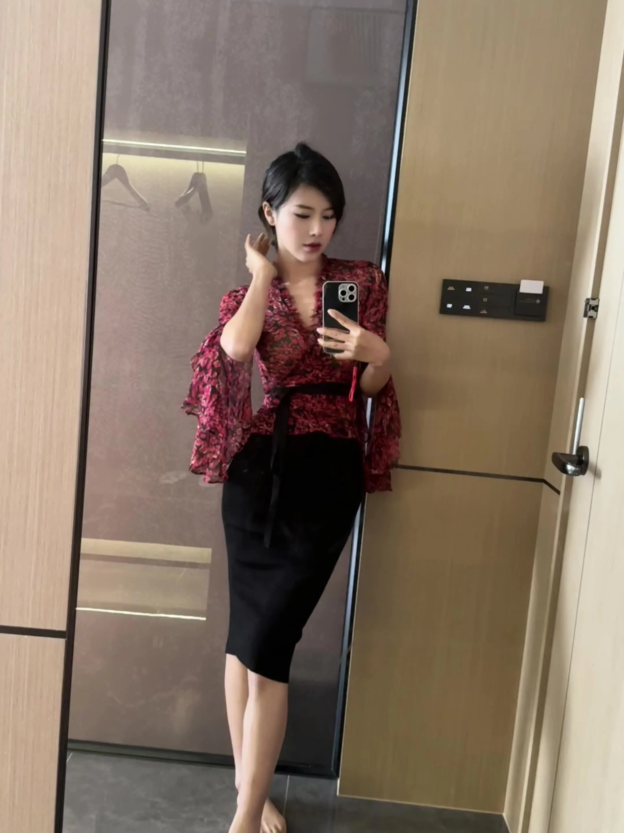 惹得天怒地也恼 人间再无红颜笑