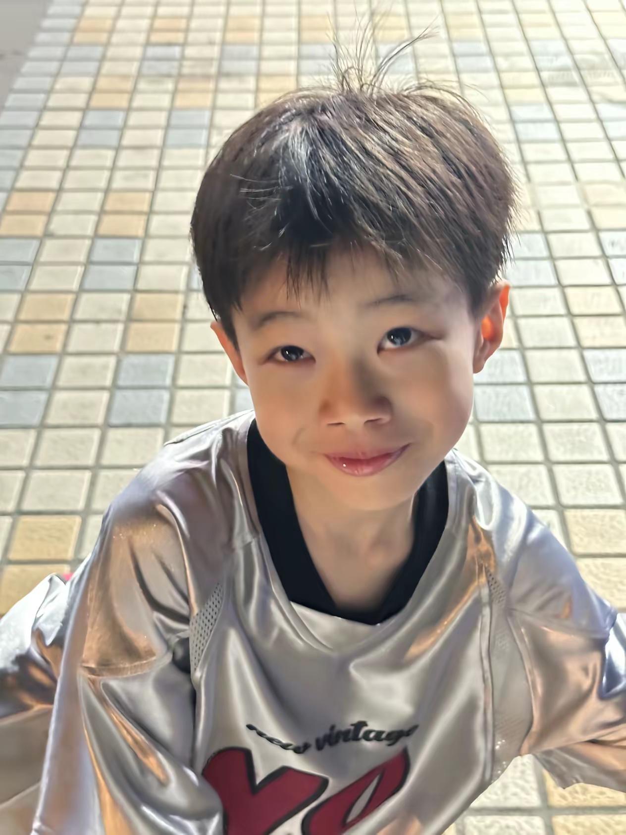 可帅可甜宝藏男孩
