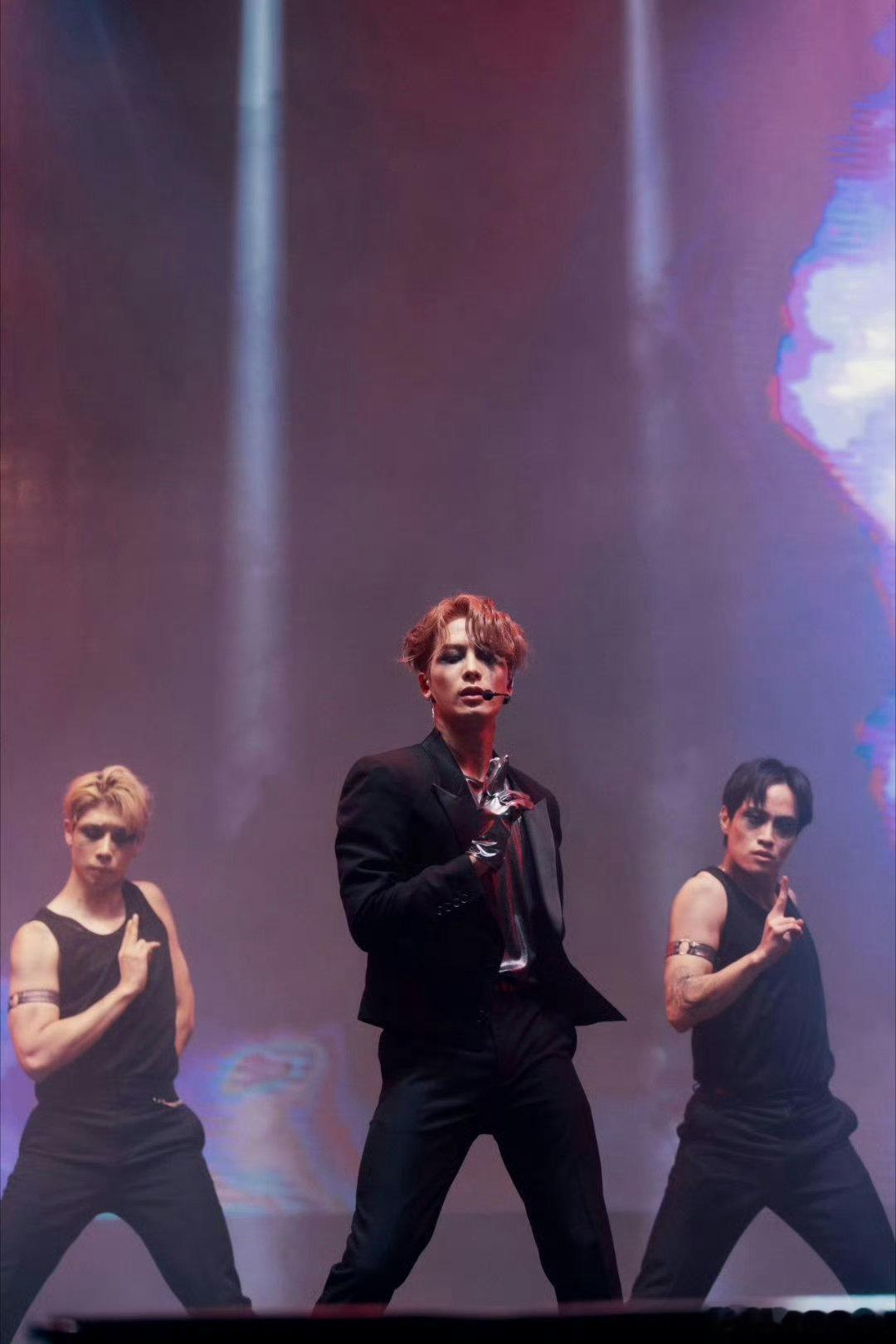 王嘉尔提名最佳男歌手本届浪潮音乐大赏汇集了超多不同曲风的优秀音乐作品，流行、先锋