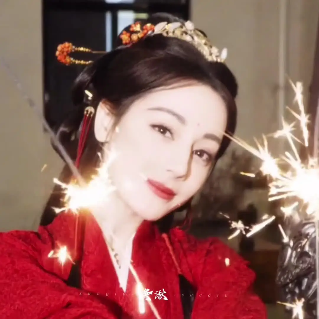 携爱女角色来拜年