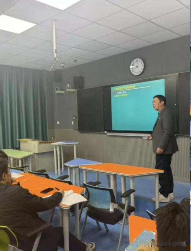 蒋畅校长主讲 河州中学教育集团开展高中物理核心素养教学专题培训
     3月3