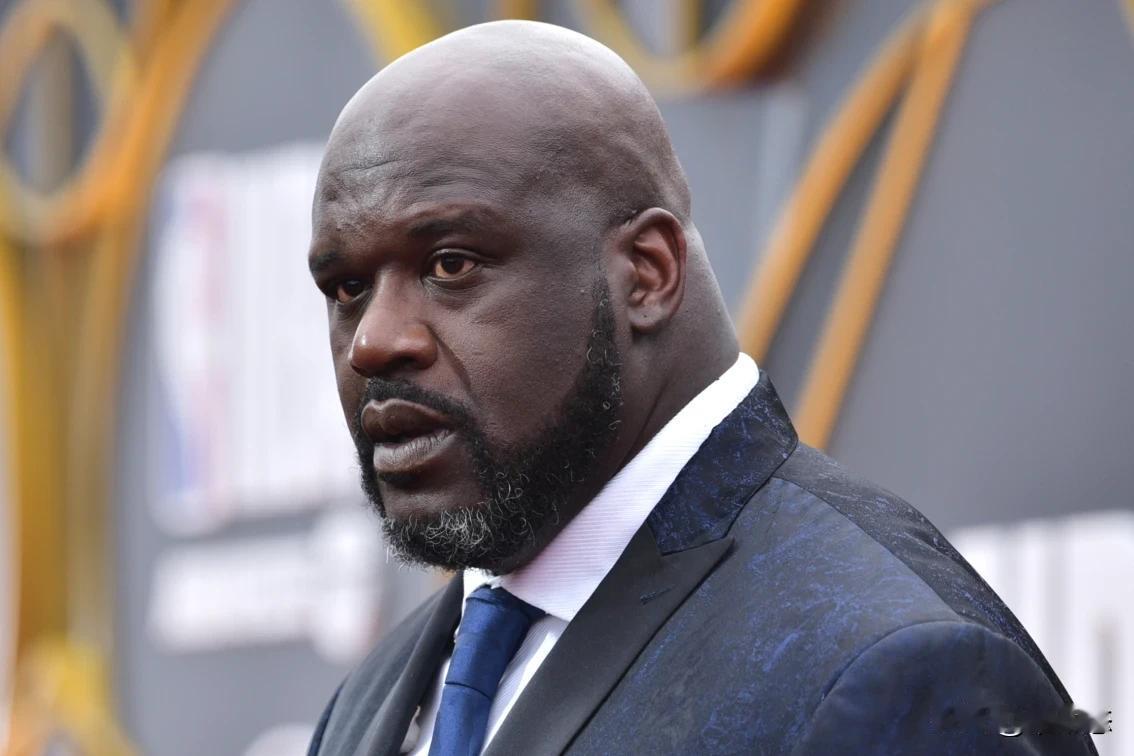 沙奎尔·奥尼尔 （Shaquille O'Neal） 的定制路虎揽胜在运输途中被