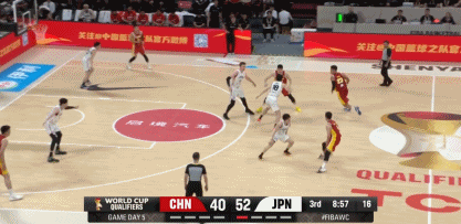 重复一遍，贺希宁打不了后卫，然后对面后卫高诗岩了 