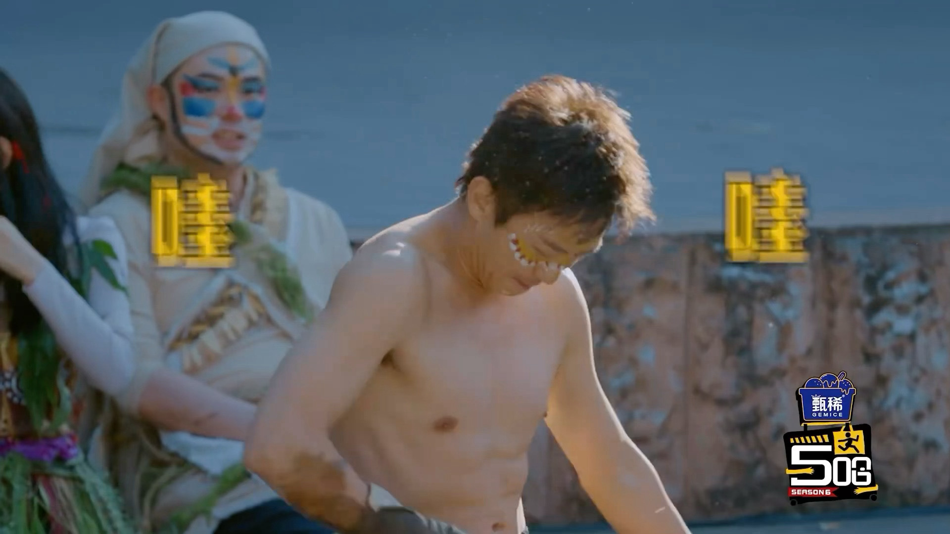 邓超不愧是初代跑男队长，47岁还能保持这样的身材，多多少少跟孙俪的养生和运动氛围