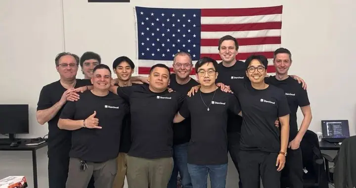 英偉達發射了首個太空AI服務器，H100已上天