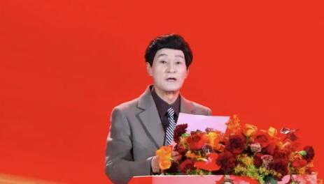 辛辛苦苦一辈子，白手起家打下上市公司江山，最后却落得无人接班、无奈卖厂离场。这位