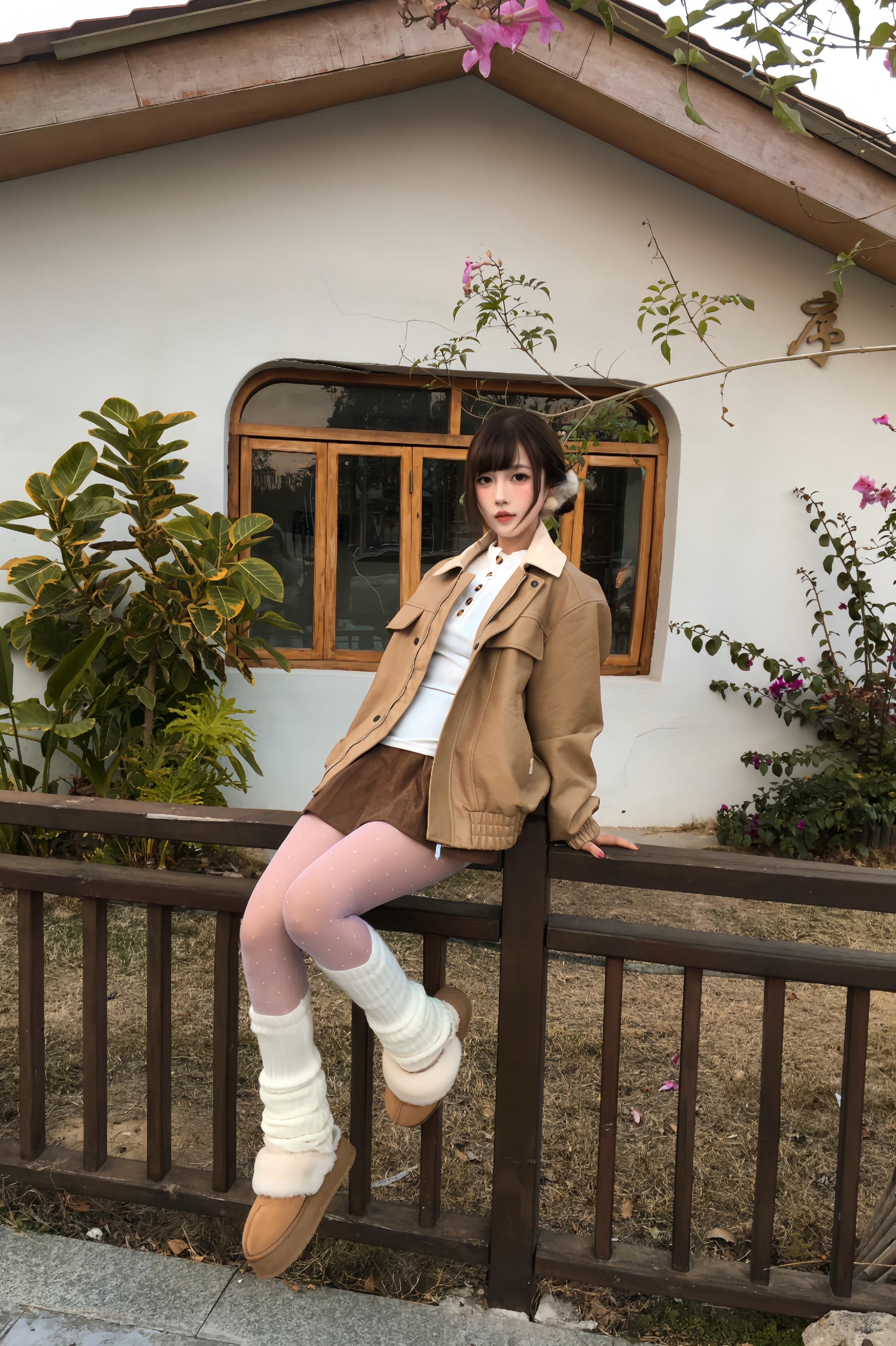 幸福就像猫追自己的尾巴 有时候刻意追寻反而容易错过 不如转个身 它可能就在你身边