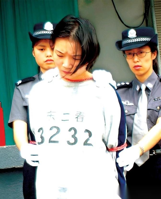 2004年，广东东莞，死刑犯吴艳辉因为在羁押期间已经怀孕，被改判为无期，而与她一