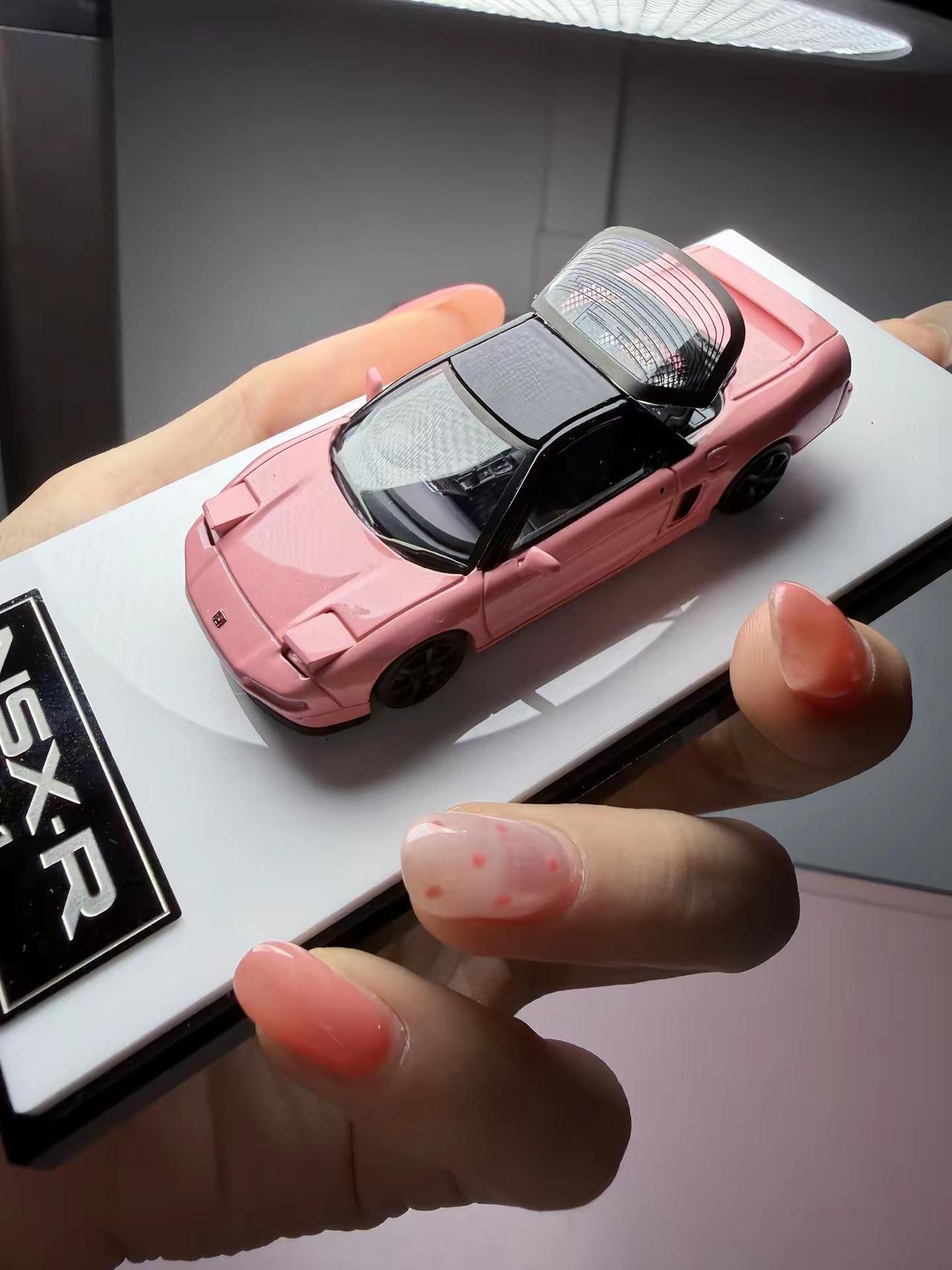 最近拿到的最可爱的车车😋💕 车车🚗来自：@MicroTurbo Model