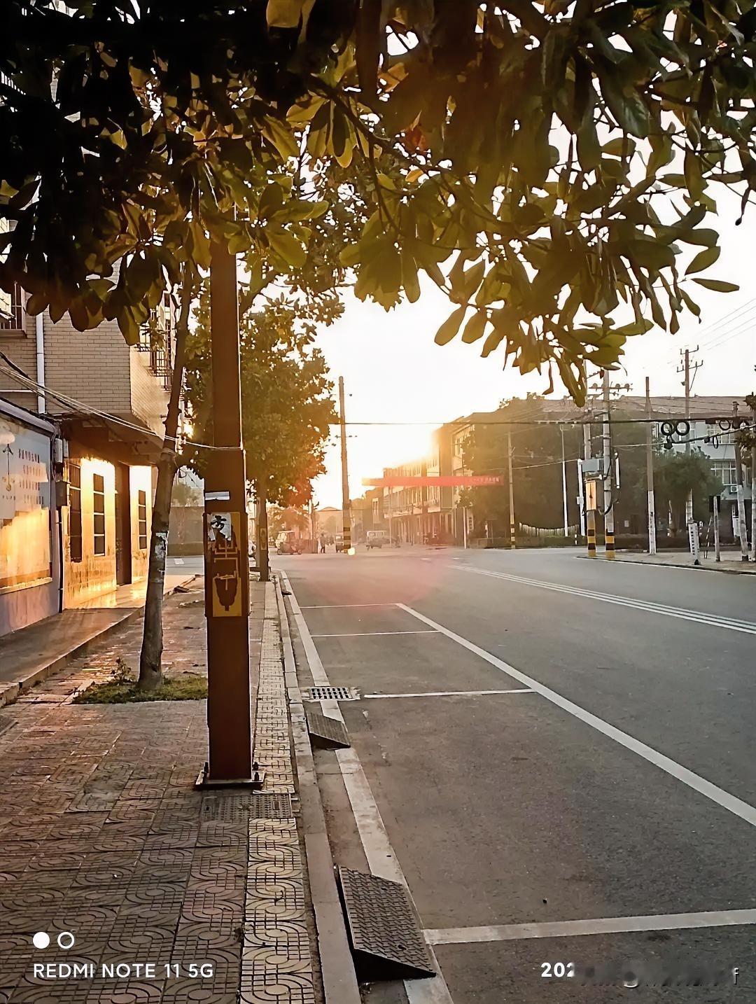 说不上自私哈。老祖宗早都说了“人不为己天诛地灭”，不自私点老天爷都不乐意，现实也