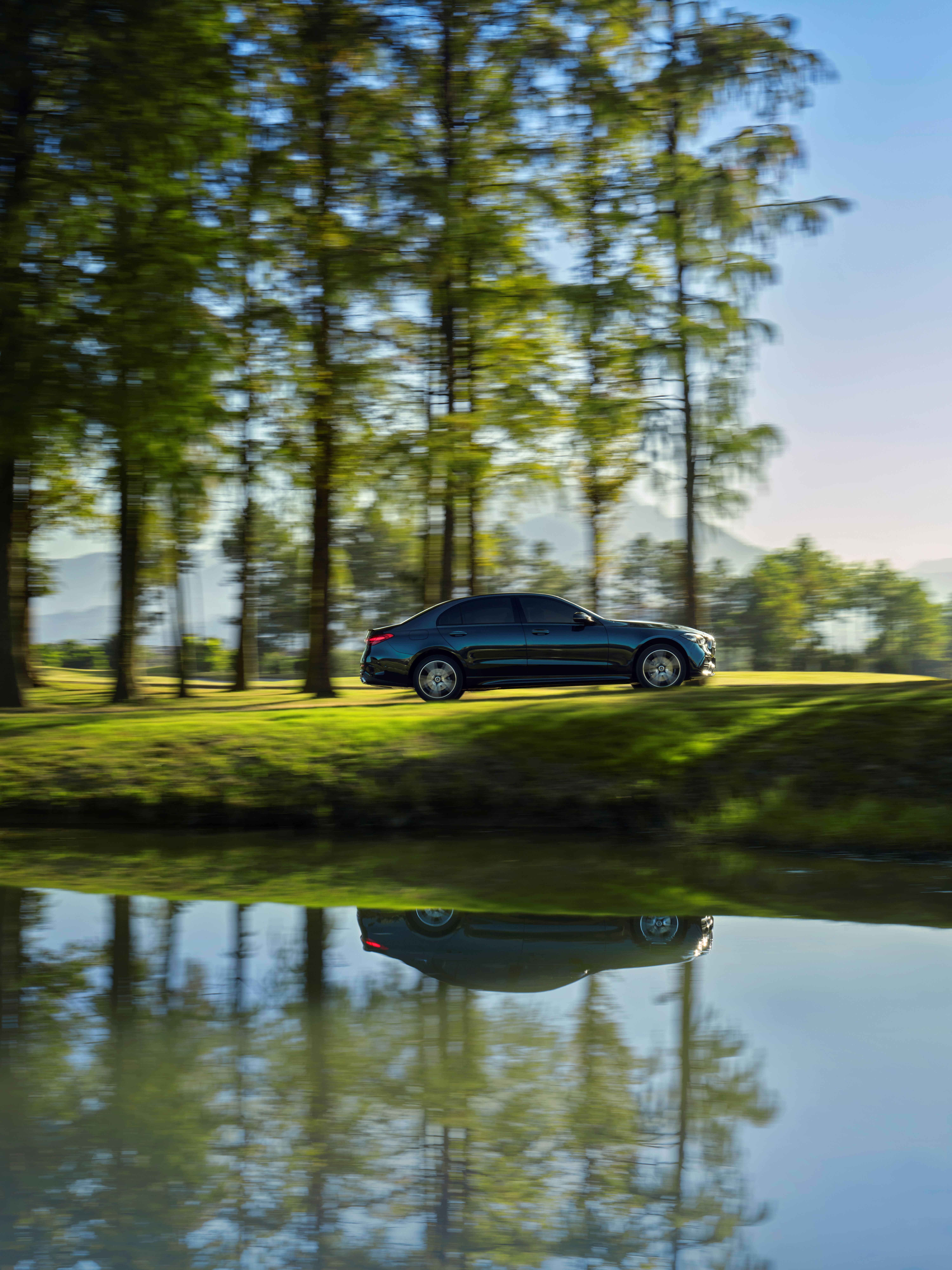 没人能逃过奔驰 C 级的豪华升级，妥妥 “入门即高配”！这次升级诚意拉满：全系标