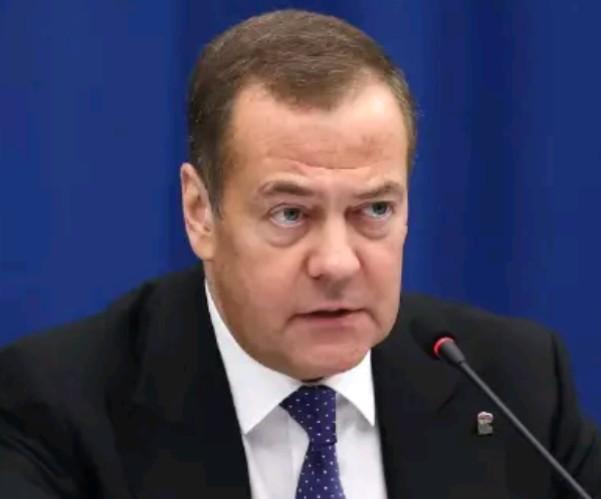 梅德韦杰夫，特别军事行动将持续到实现目标为止
外媒消息，日前俄罗斯联邦安全会议副