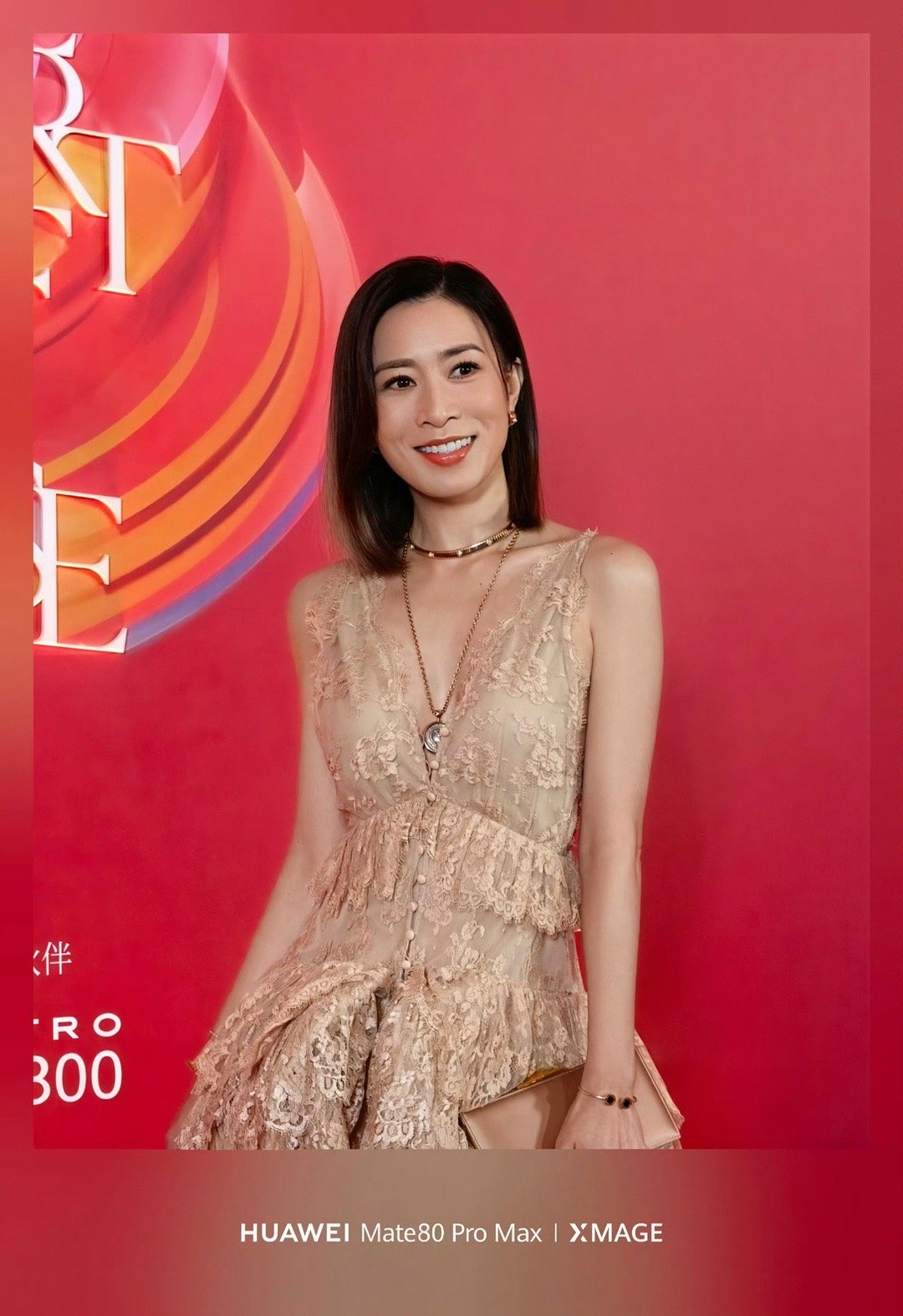 华为Mate双旗舰追星神器现场不管是各大明星的颜值还是现场的典美布置，都还原的非