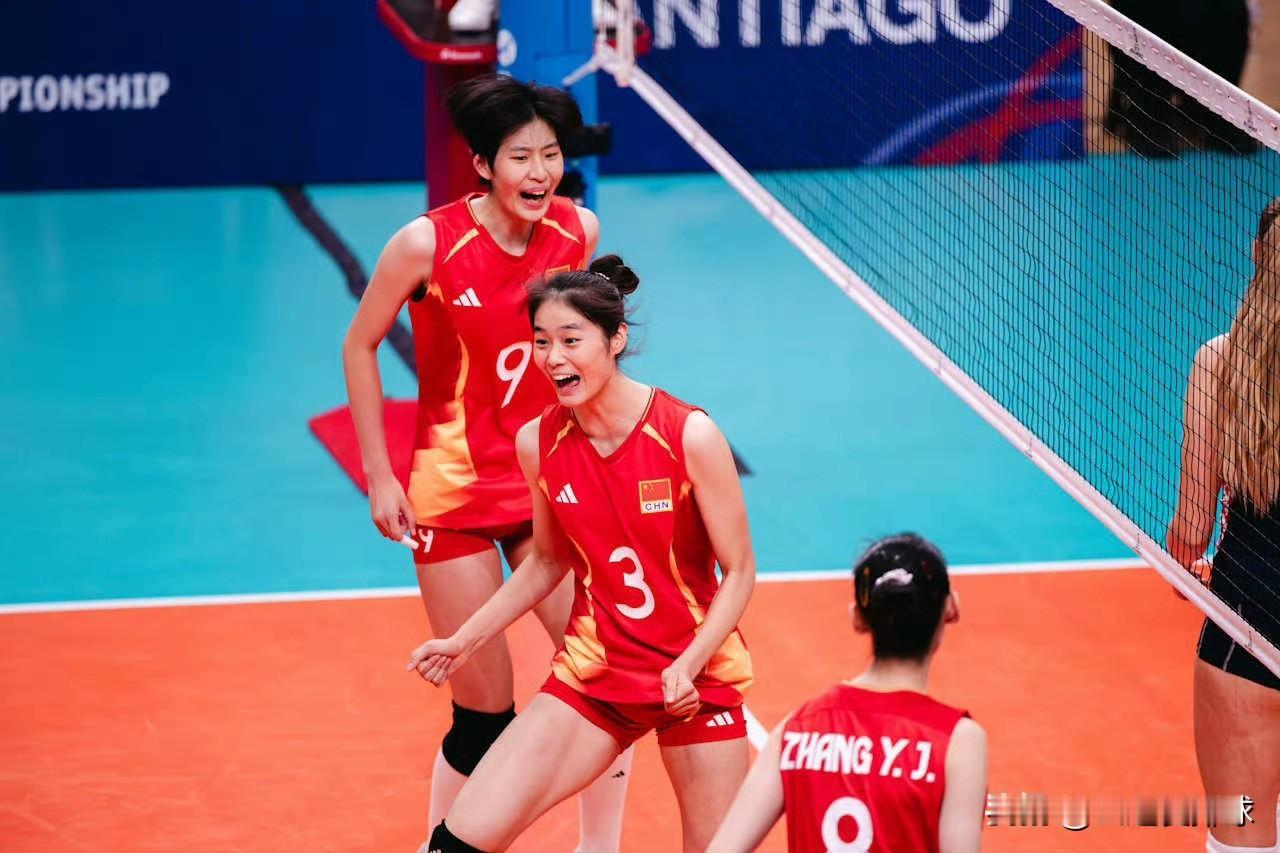 喜获铜牌！U17世青赛季军争夺战，中国3：1台北队，也在意料之中。
这也算是小瓜