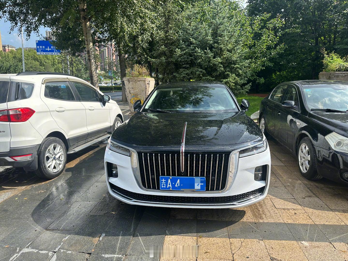 拿到一台红旗H9，明天去参加粉丝嘉年华活动就开他了。 当然作为#东北电吹# ，我