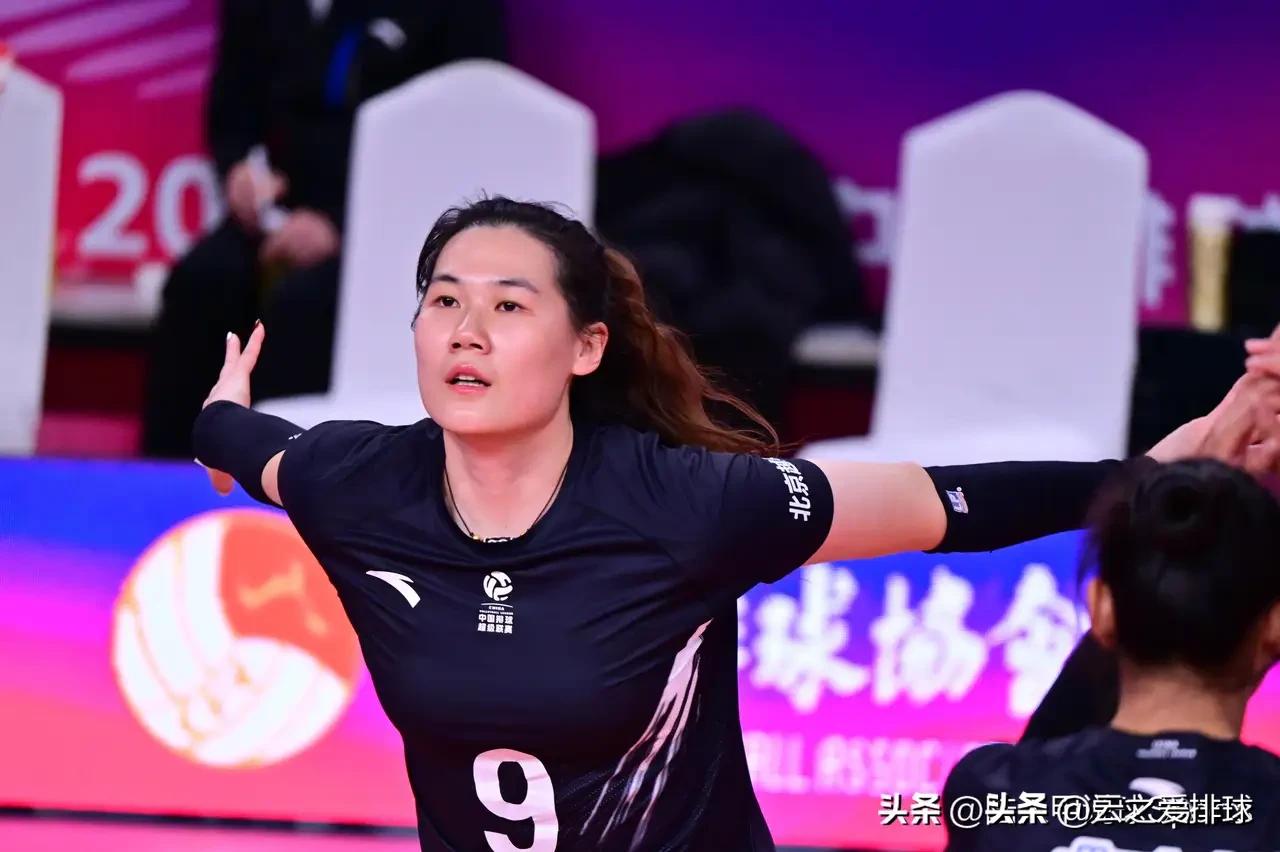 断言！北京女排有机会参加今年的世俱杯！
据悉，外援法布里斯和贝基奇将随北京女排参