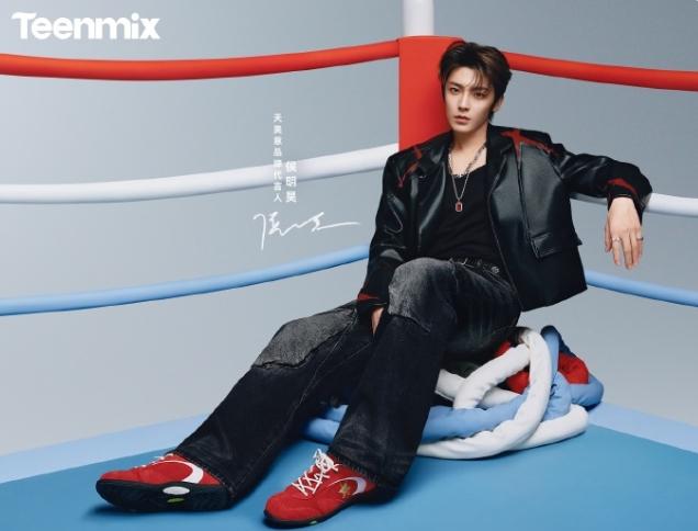 侯明昊官宣天美意品牌代言！
这应该是侯明昊26年第17个代言了吧，商务大爆发，2