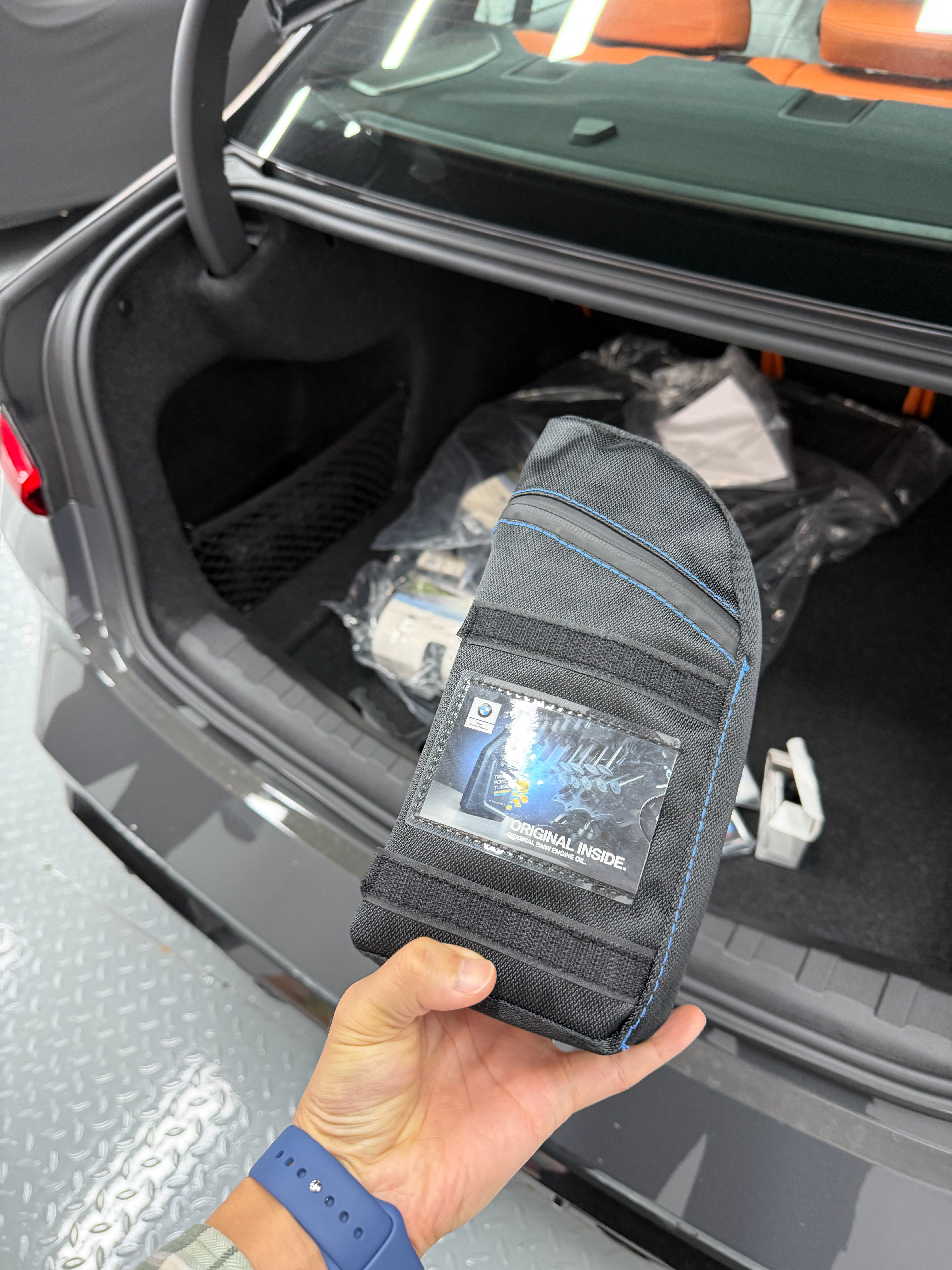 现在国内宝马新车（燃油车），还给机油吗？  ​​​