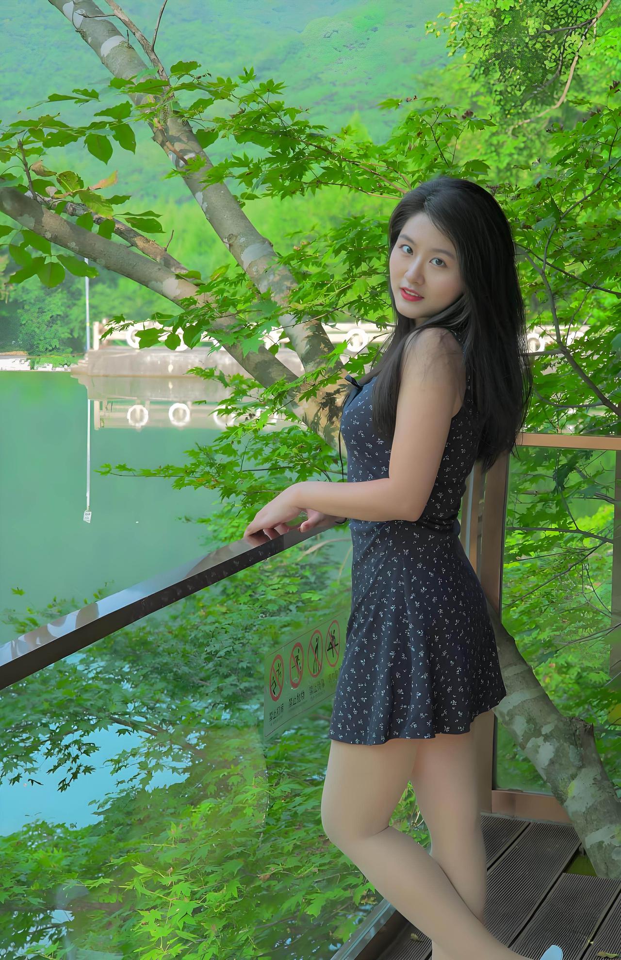 喜欢这种慢节奏的度假旅行 小河旁寻一处自然

亦或眼前这片翠绿即是我心归处 周末