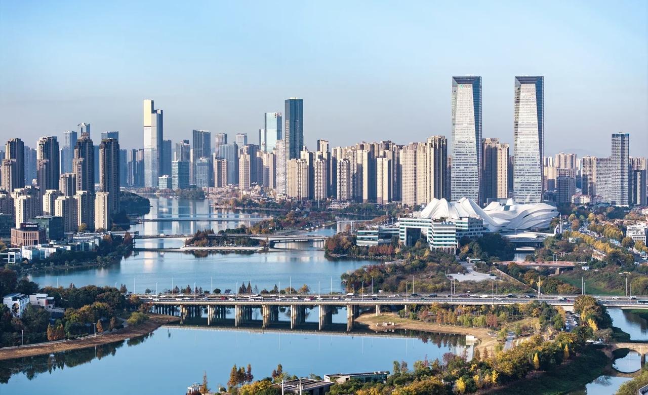 2026梅溪湖国际新城全新航拍亮相 产城融合新城再展新貌
 
2026年2月，摄