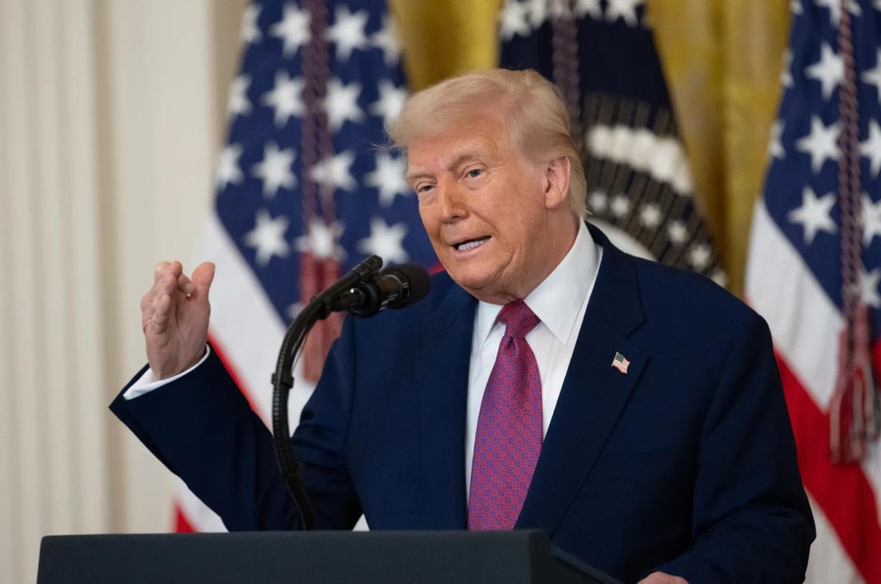 动真格？特朗普官宣“陆地打击”贩毒集团，欲将拉美打造成美国后花园！
 
1月8日