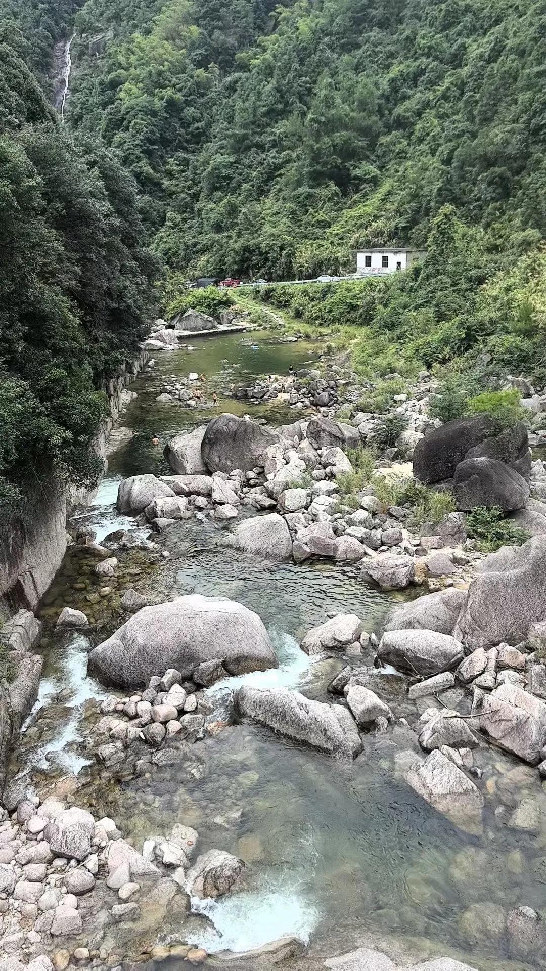 山美水好宁远九嶷山脉。