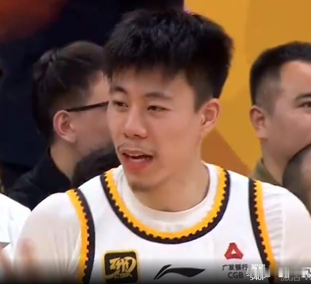 张镇麟再次退出国家集训队！中国第一小前锋快速坠落！

6月20日，张镇麟因为伤病