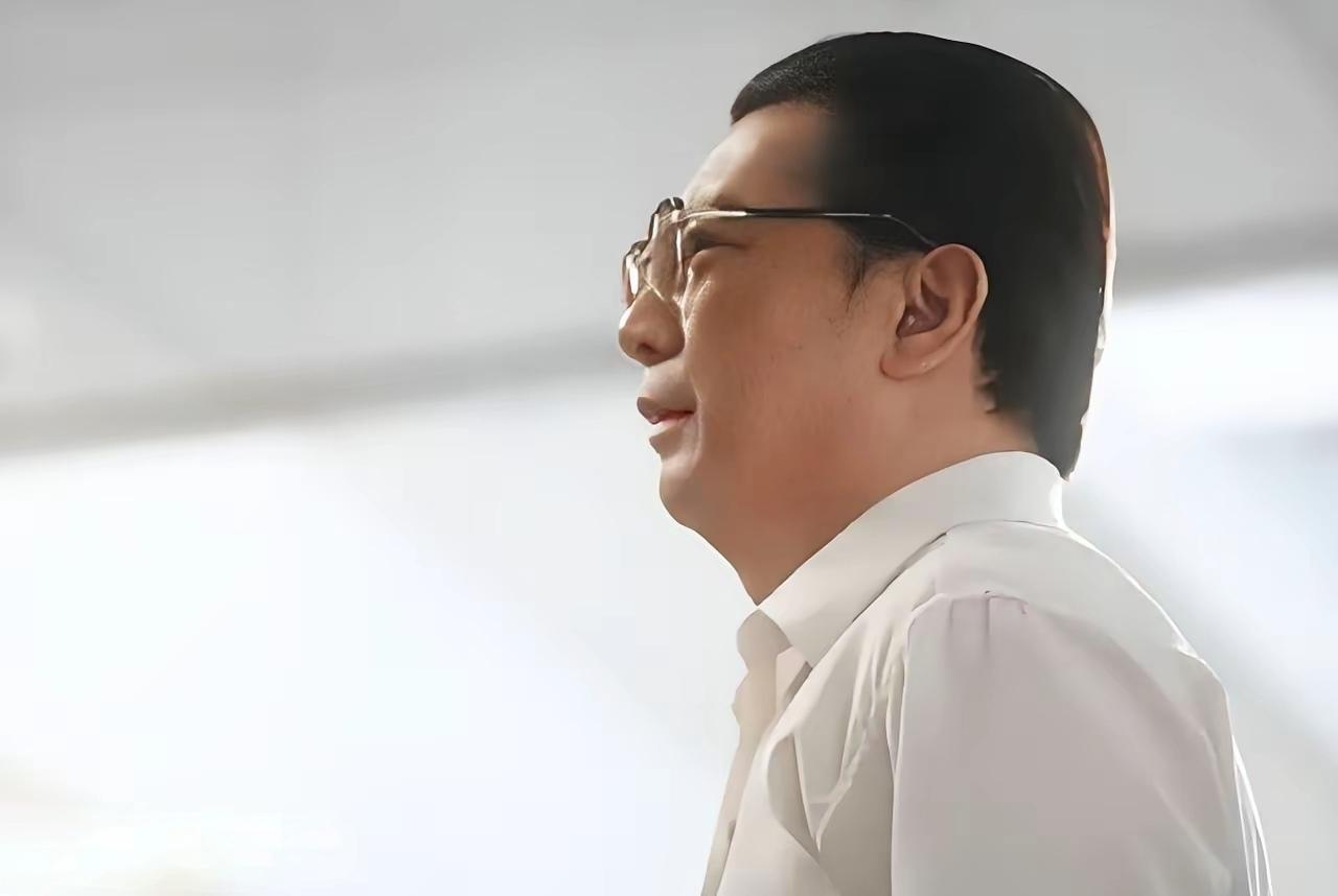 追剧《冬去春来》  郭宗宝冒充王科长，分分钟被拆穿，全程翻车搞笑。
      