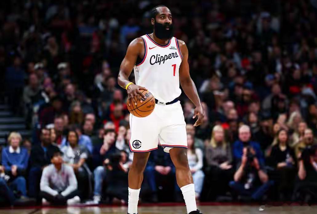 重返休城？火箭官宣有意交易哈登 杜哈第三次联手冲冠哈登将离开快船 北京时间2月3