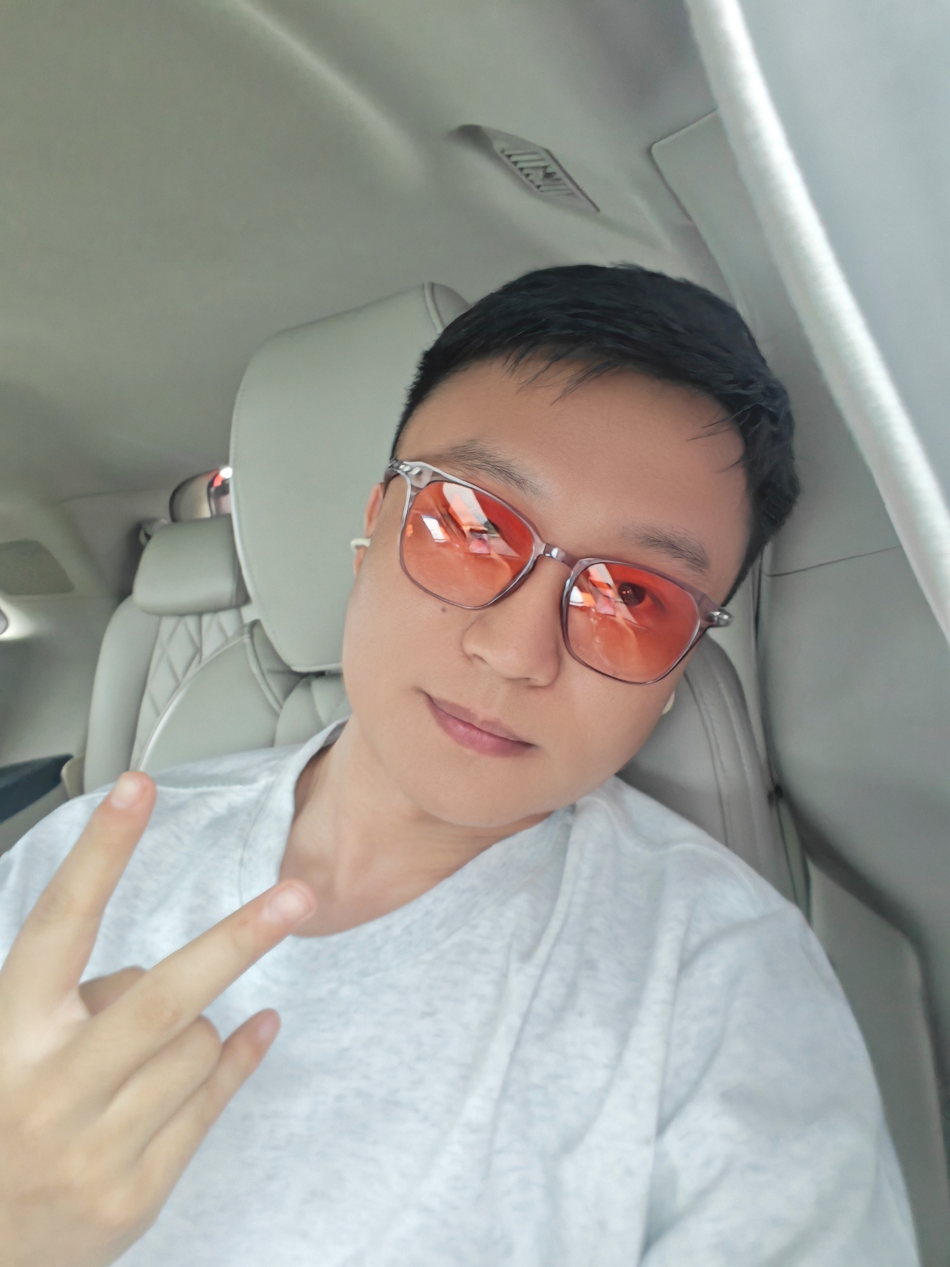 到达银川🌧️对了，眼镜帅吗