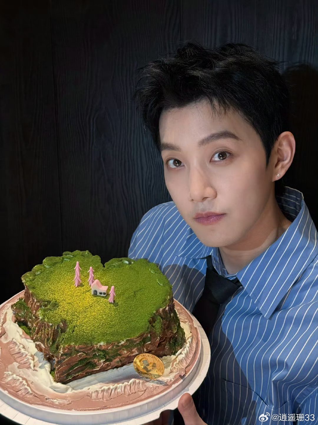 内娱第一个林更新型工作室范世錡工作室护主内娱第一个林更新型工作室哈哈哈哈，线上怼