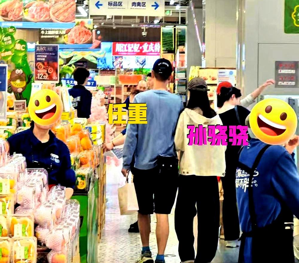 孙骁骁这事儿，还真是让人有点意外。
 

当年李响开车700公里送火锅，当众下跪