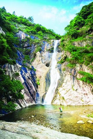 泉流千载，哲思长存
——读王安石《九井》随笔
 
近日应嘱书王安石《九井》诗，为