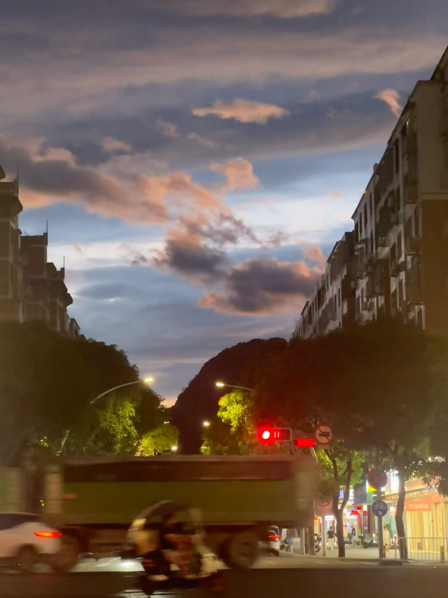 台风天🌀感觉上次台风阿霞没走多久。又来新台风。 