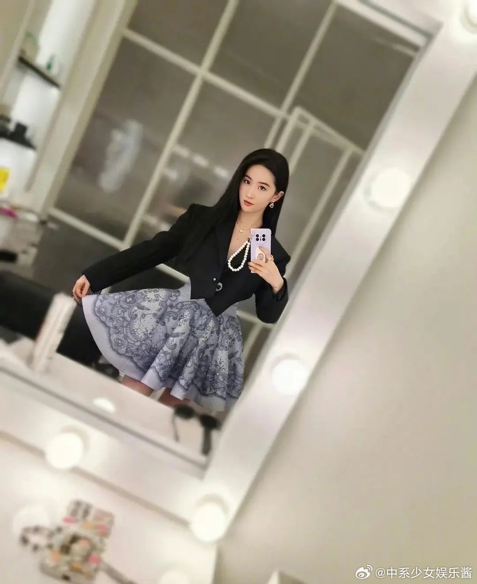 刘亦菲作祟的虚荣心，把自己p成什么妖魔鬼怪了[裂开] ​​​