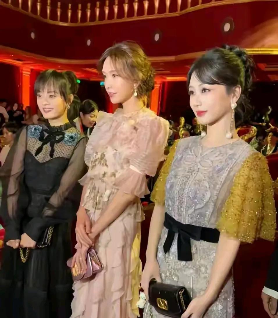 三个女人一台戏，杨紫未婚自信放光芒，智慧女人孙俪一副居家好女人模样，志玲姐姐越来