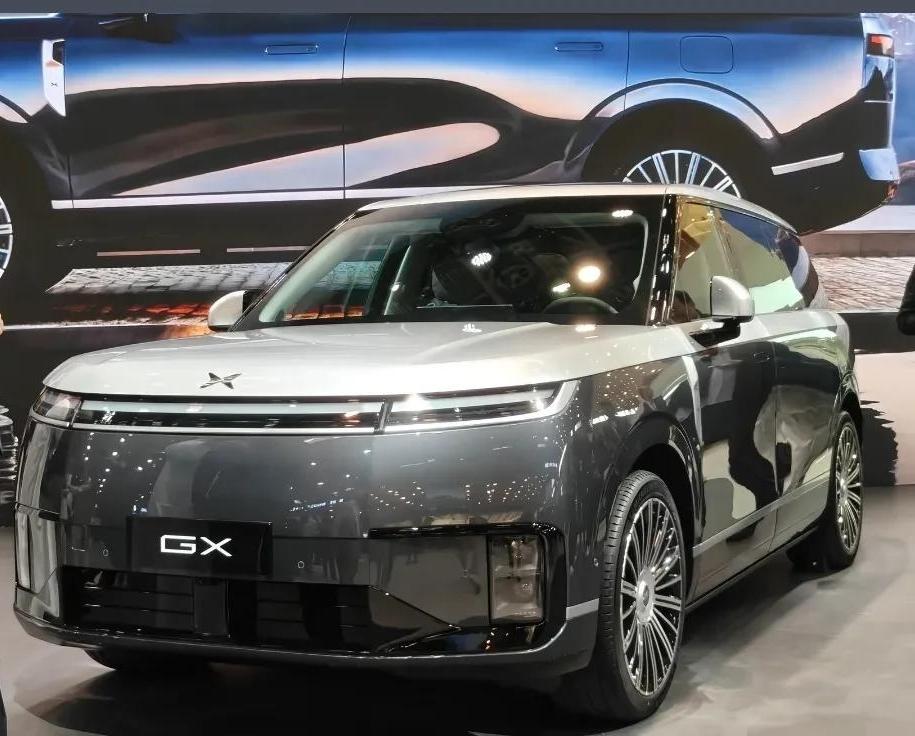 2026北京国际车展小鹏展台重磅首发，小鹏GX全尺寸AI旗舰六座SUV，预售价3