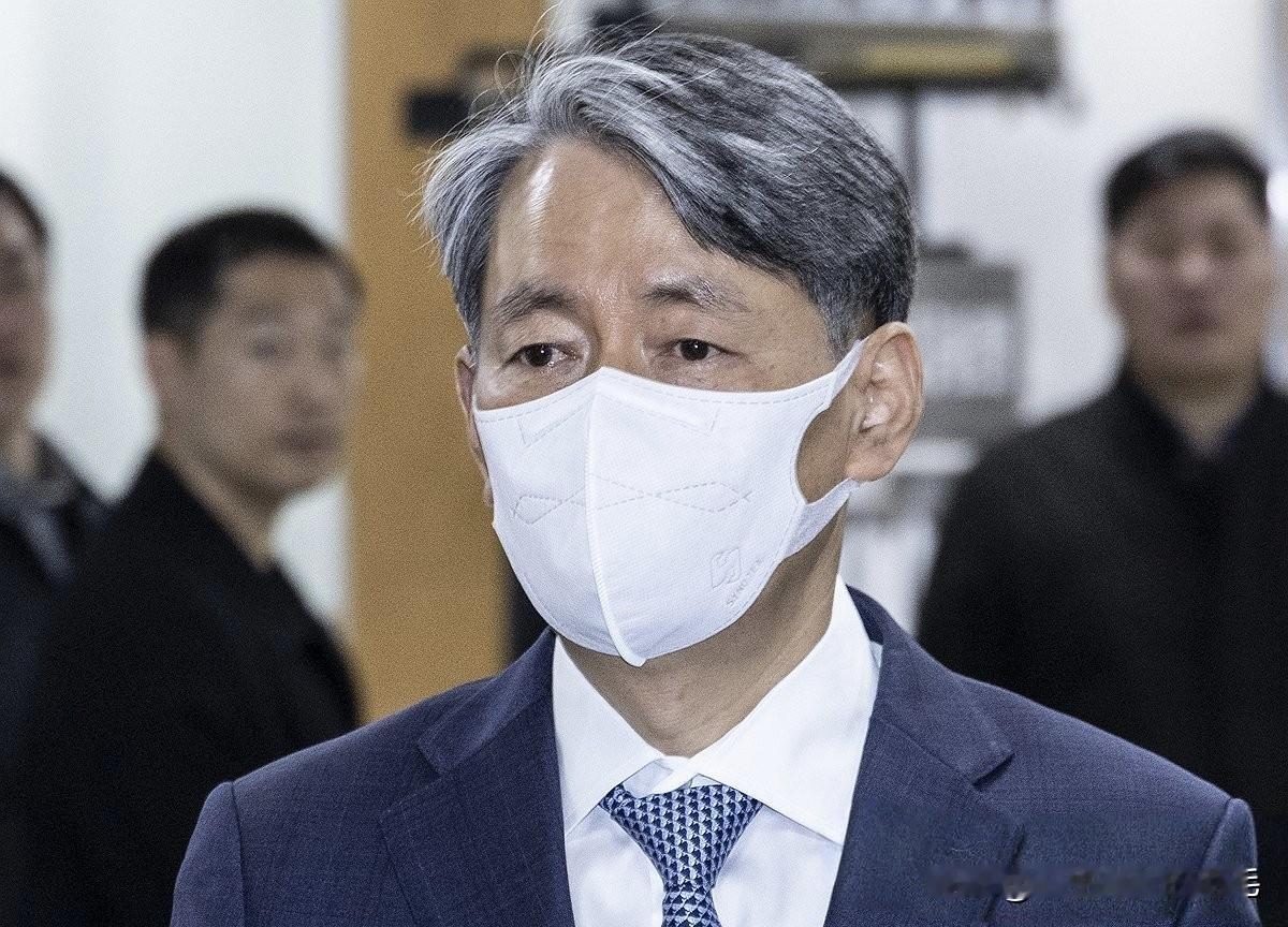 24日韩国前警察厅长赵志浩在尹锡悦内乱主谋案一审续审中以证人身份出庭，重申尹锡悦