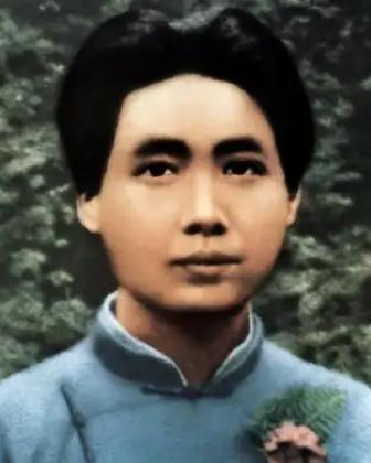 1929年6月22日，红四军开第七次党代表大会。会议一项议程是改选前委，毛泽东落