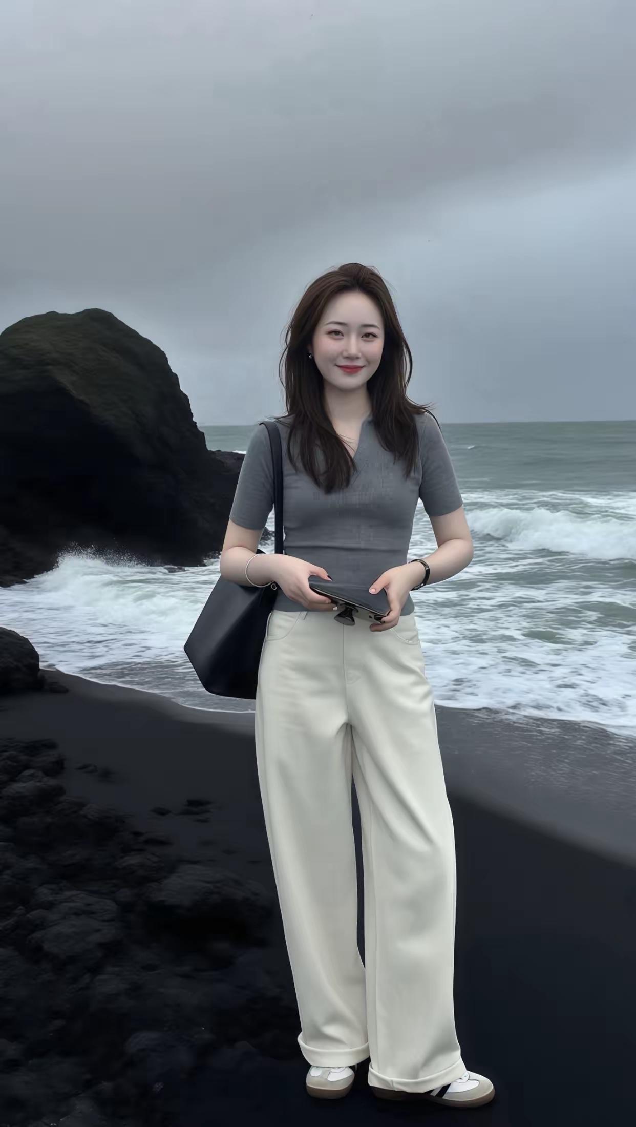 海边漫步，时尚穿搭，轻松自在！🌊👗👠