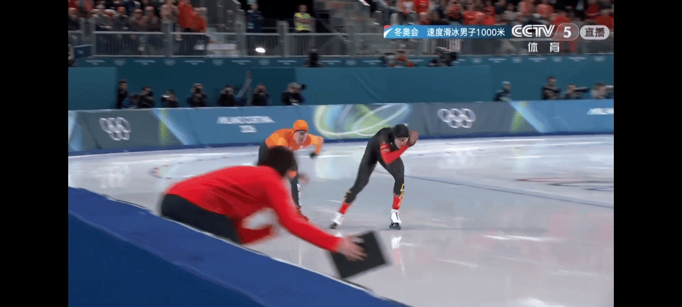 廉子文被取消成绩文内马斯凭什么打人?廉子文说被荷兰选手打了一下