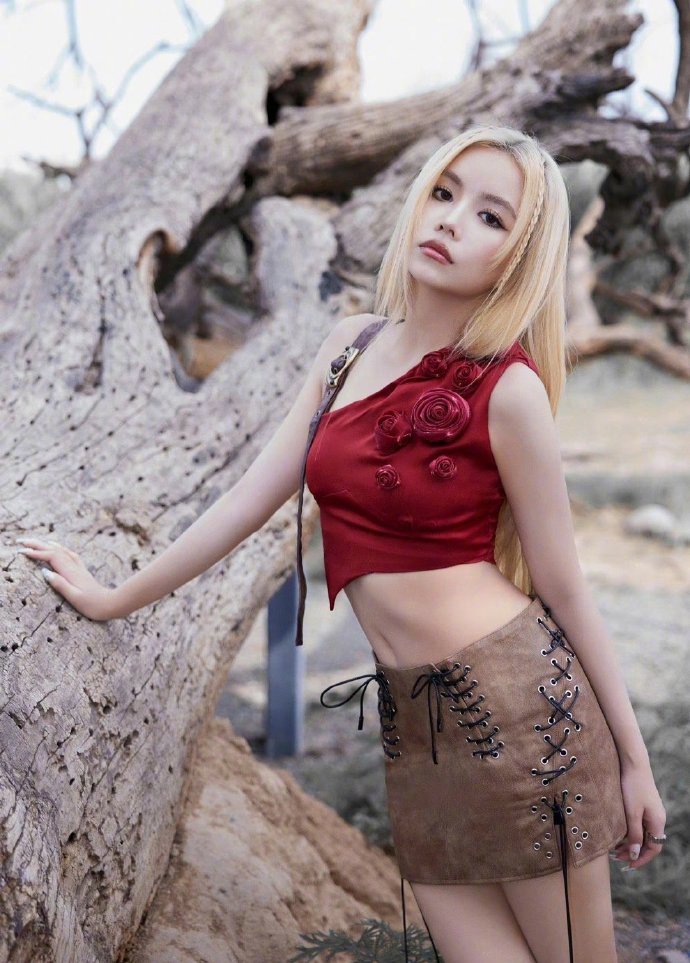 这不正是浪姐最大的正面作用吗就是要让大家看到不管多少岁，依旧可以乘风破浪，做自己